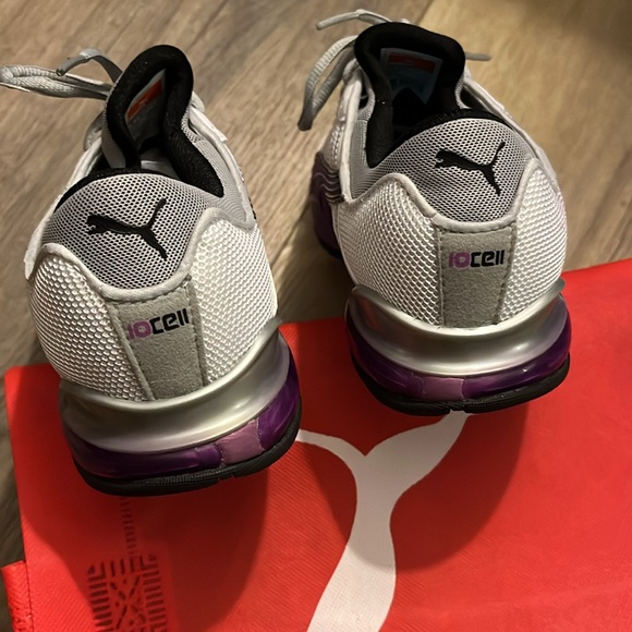 PUMA VOLTAIC 3NW white/silver/dewberry running sneakers Size: 7 - Picture 6 of 7